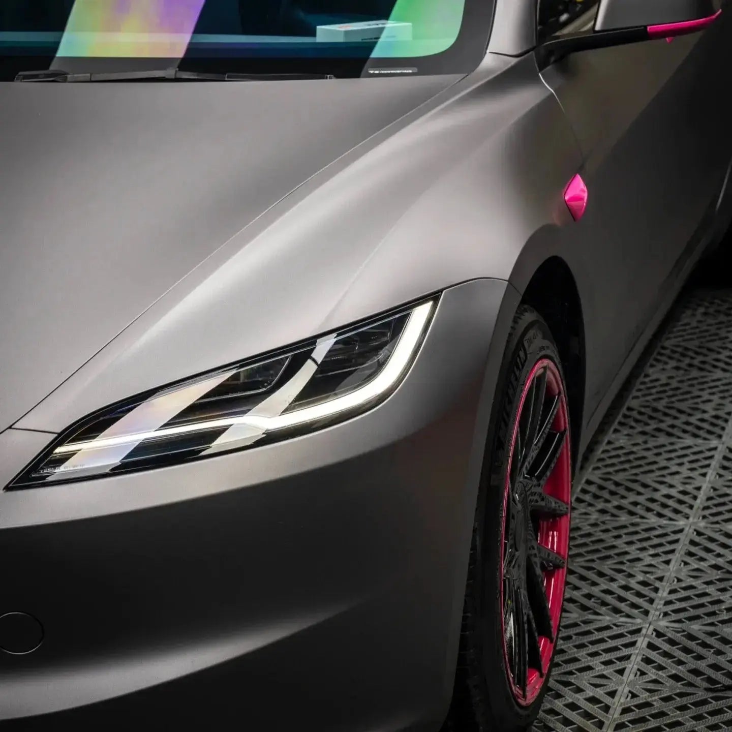 SMARTESLA Wrap/Tint/PPF Services SmarTesla Wholesale & Installation TESLA Accessories Workshop