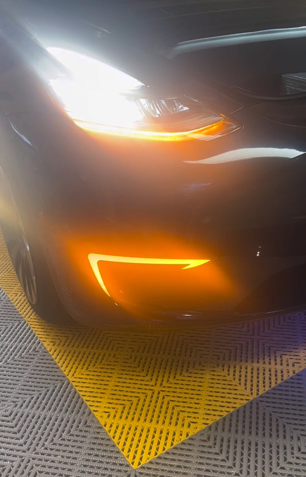 Tesla Model 3 &amp; Y 2022–2023 L-förmiges Nebelscheinwerfer-Tagfahrlicht (2 Stück)