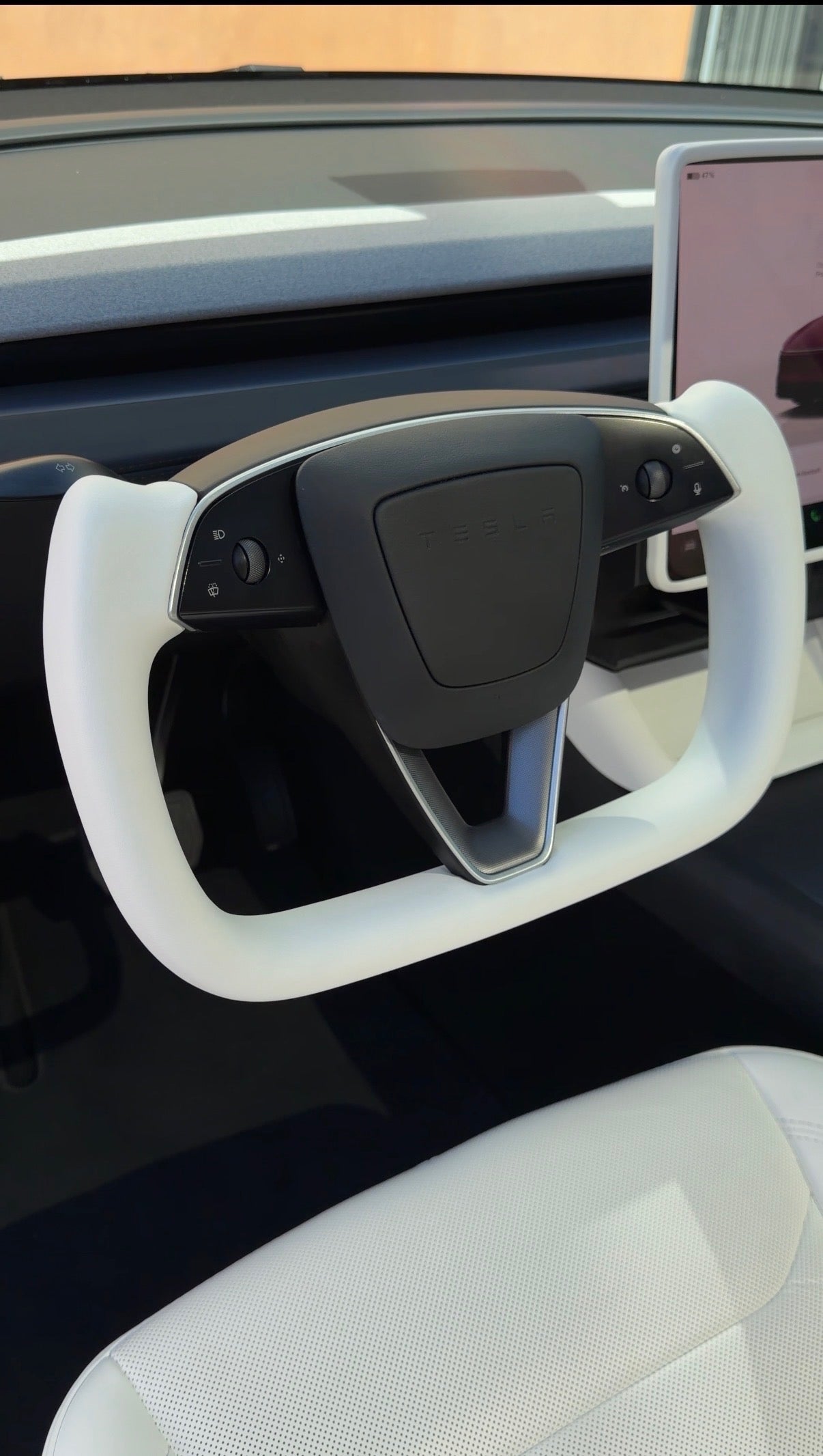 Tesla Model 3 Highland/ Model Y Juniper Nappa Leather Yoke Steering Wheel With Heating - Smartesla